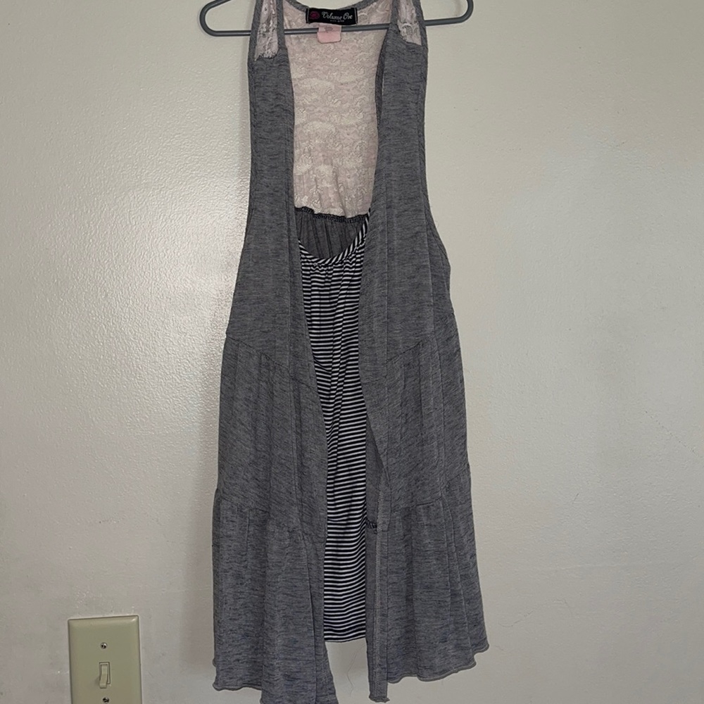 Juniors tank top ❤️ 2/$15